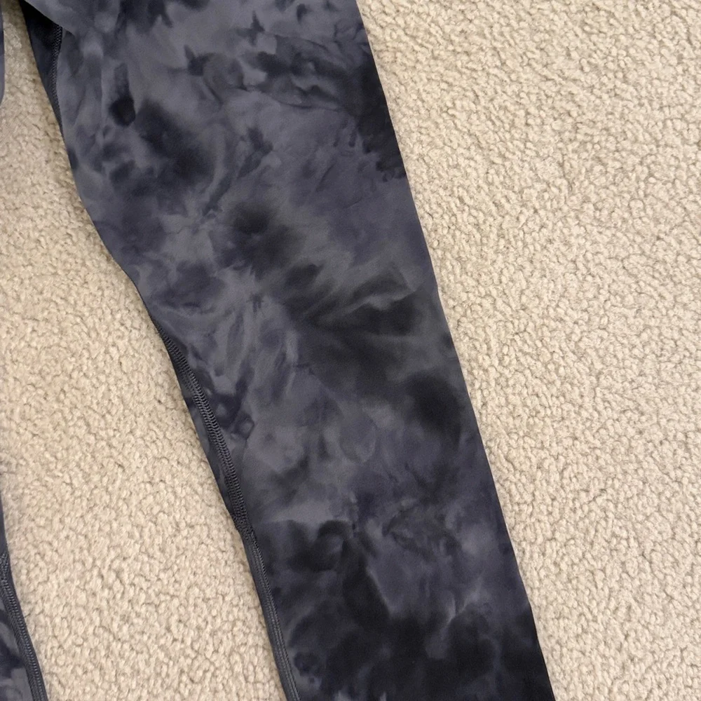lululemon athletica Black Tie-Dye Leggings - Size 2
